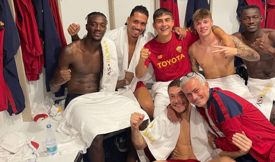 Μουρίνιο: Πανηγύρισε στον δρόμο το διπλό της Ρόμα επί της Ίντερ (video)