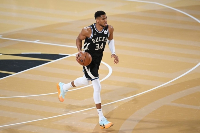 Στην τριάδα των υποψήφιων MVP ο Γιάννης Αντετοκούνμπο