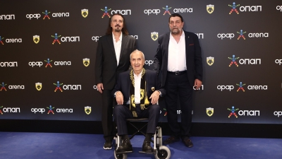 Παρών στην OPAP Arena ο πανευτυχής Κώστας Νεστορίδης!