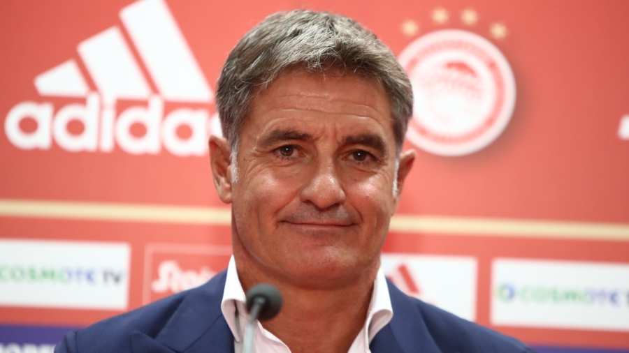 Μίτσελ: «Θα δουλέψω με 24 παίκτες – Να παίζουμε για το μπροστά και όχι το πίσω μέρος της φανέλας»